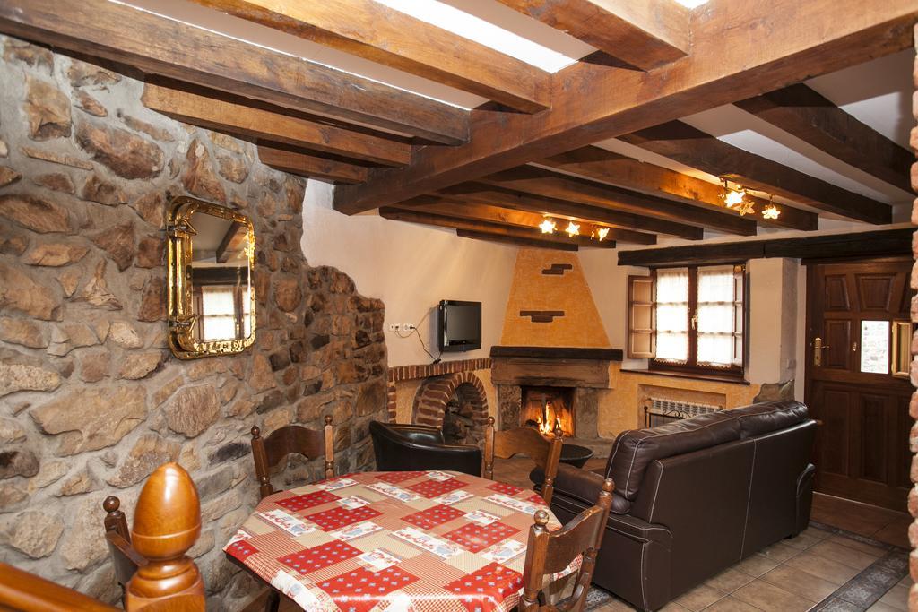 منزل الضيف El Cabanon De Pimiango الغرفة الصورة